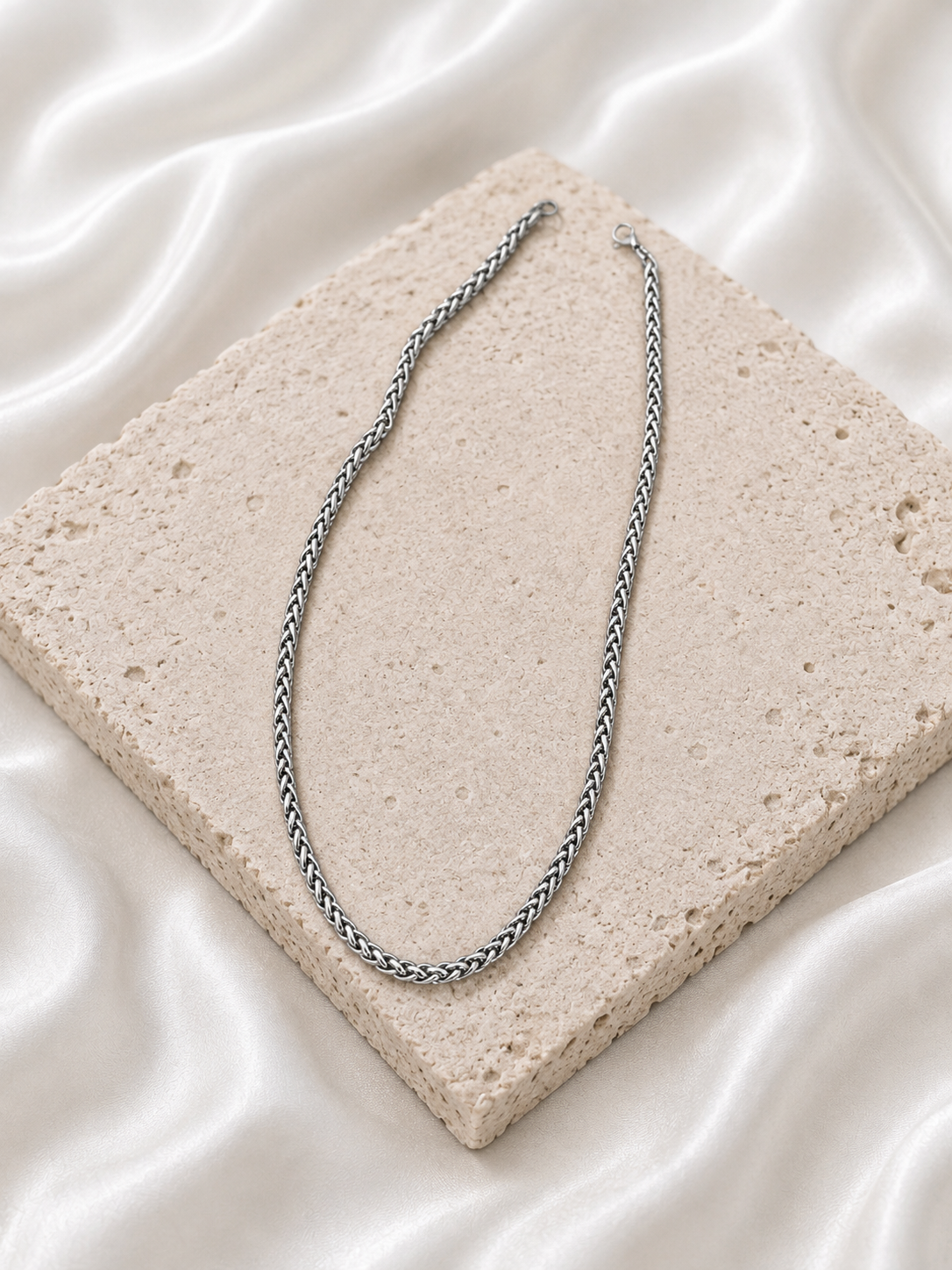 Veyron Necklace