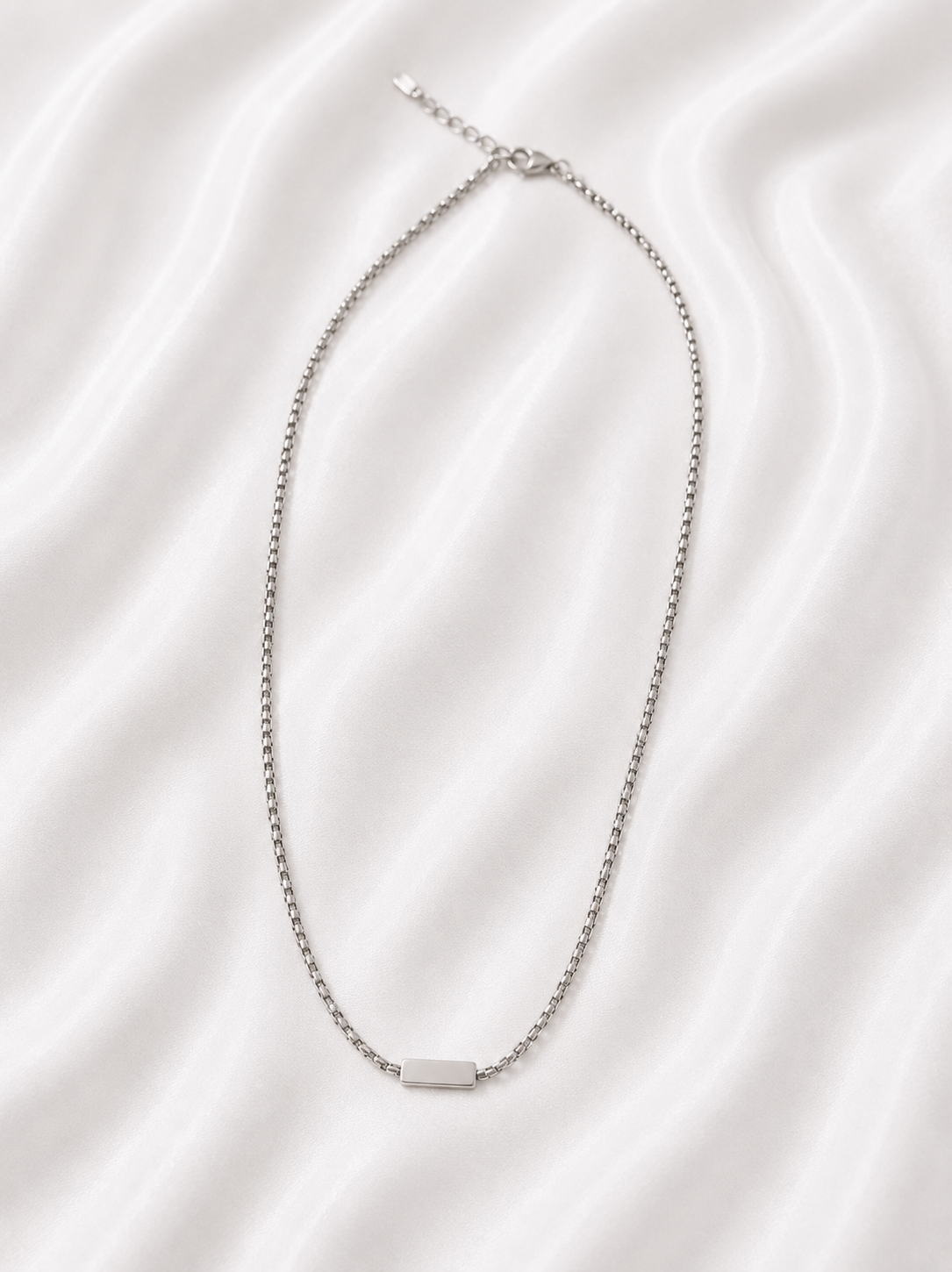 Axis Necklace
