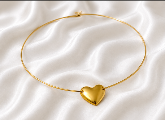 Amour Necklace