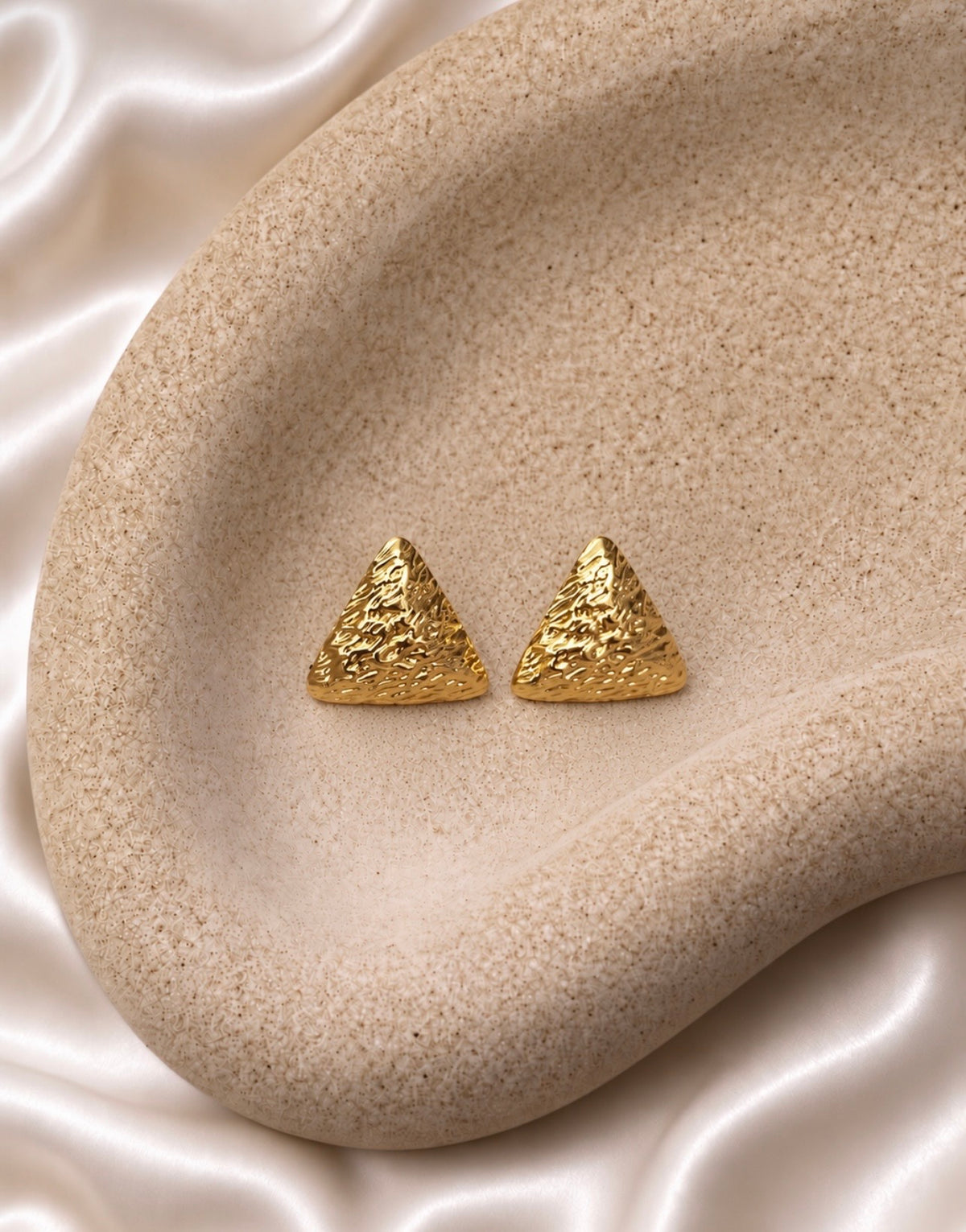Vetra Earrings