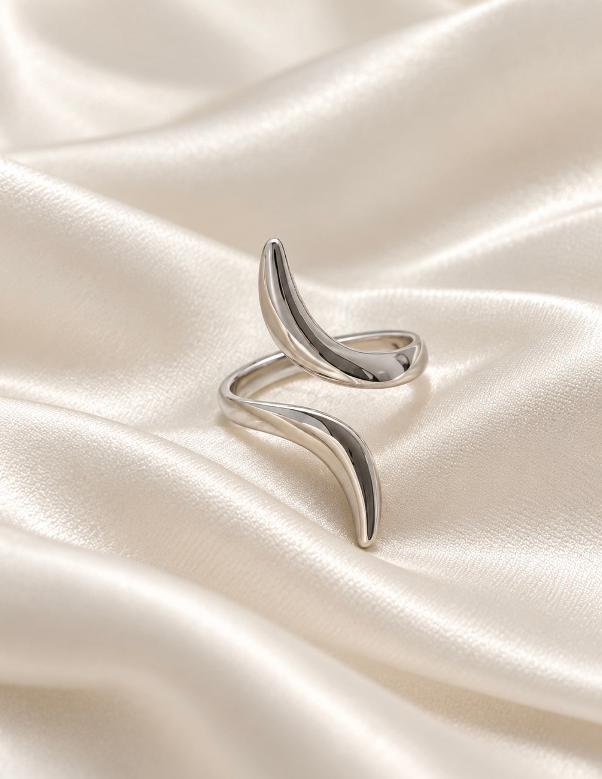 Curve Ring