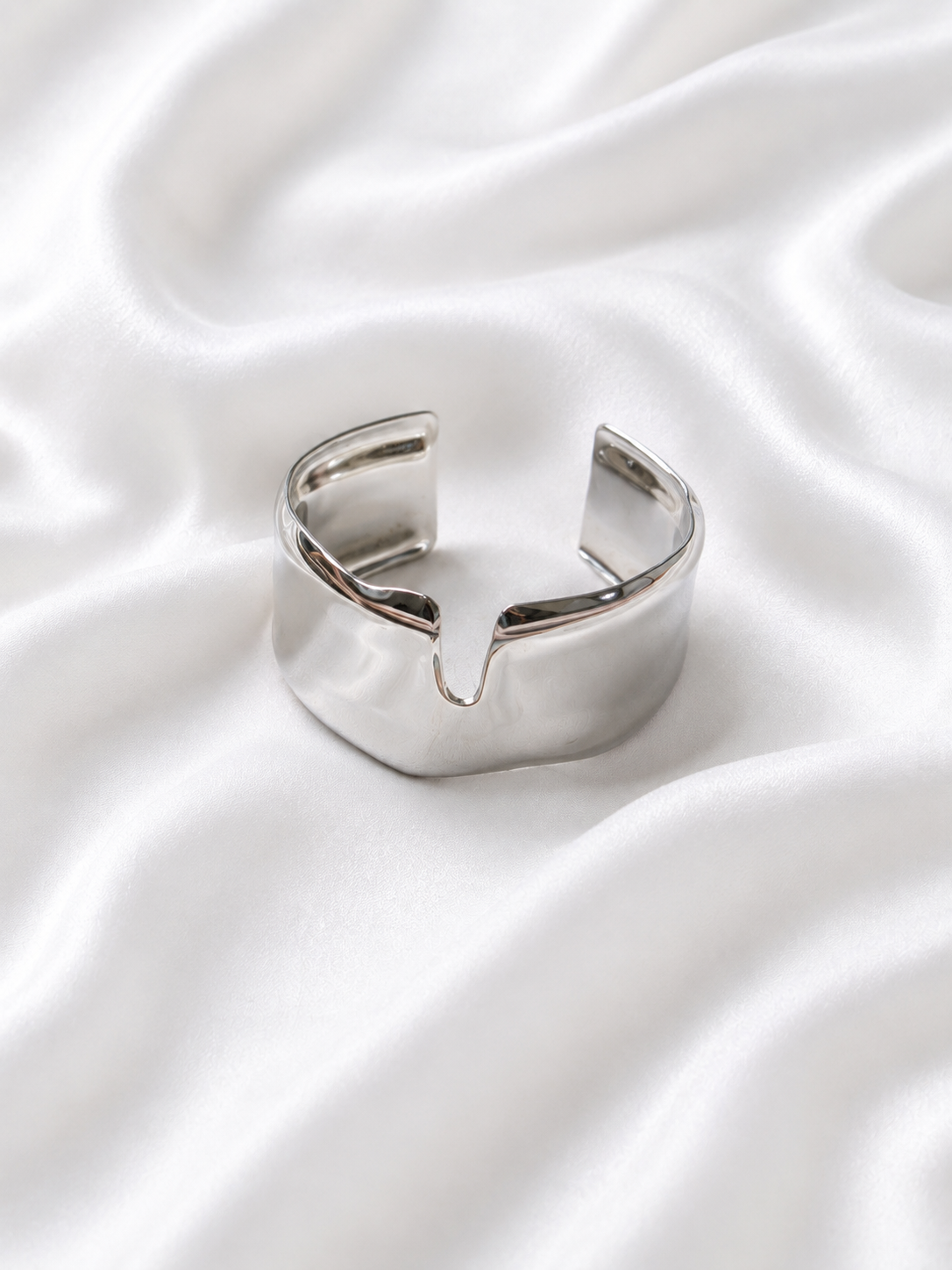 Seleneia Bracelet