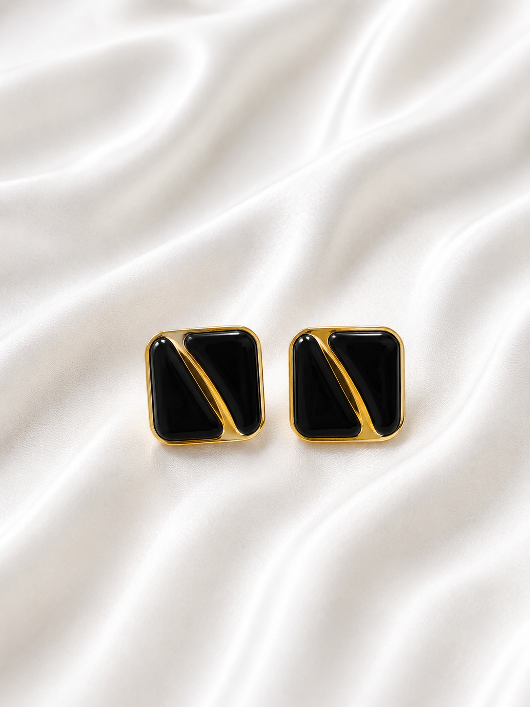 Azuré Black Earrings