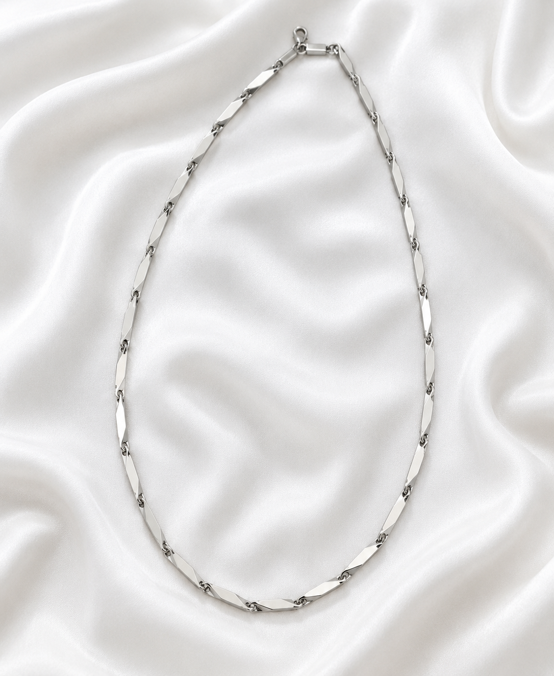 Facet Silver Necklace