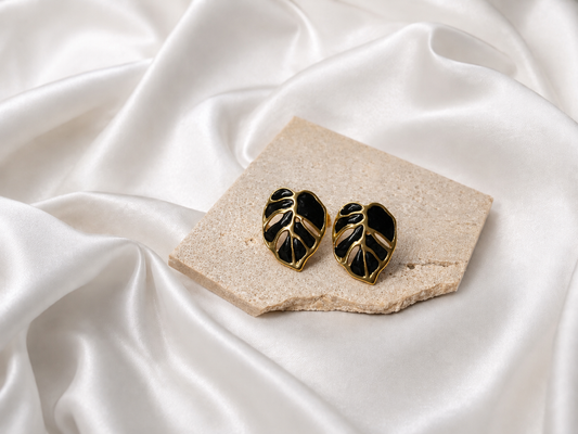 Iris Black Earrings