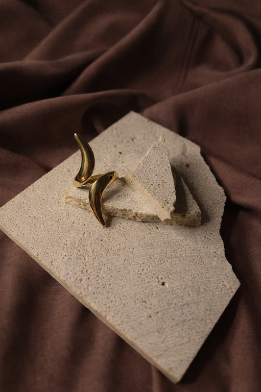 Kynthia Ring