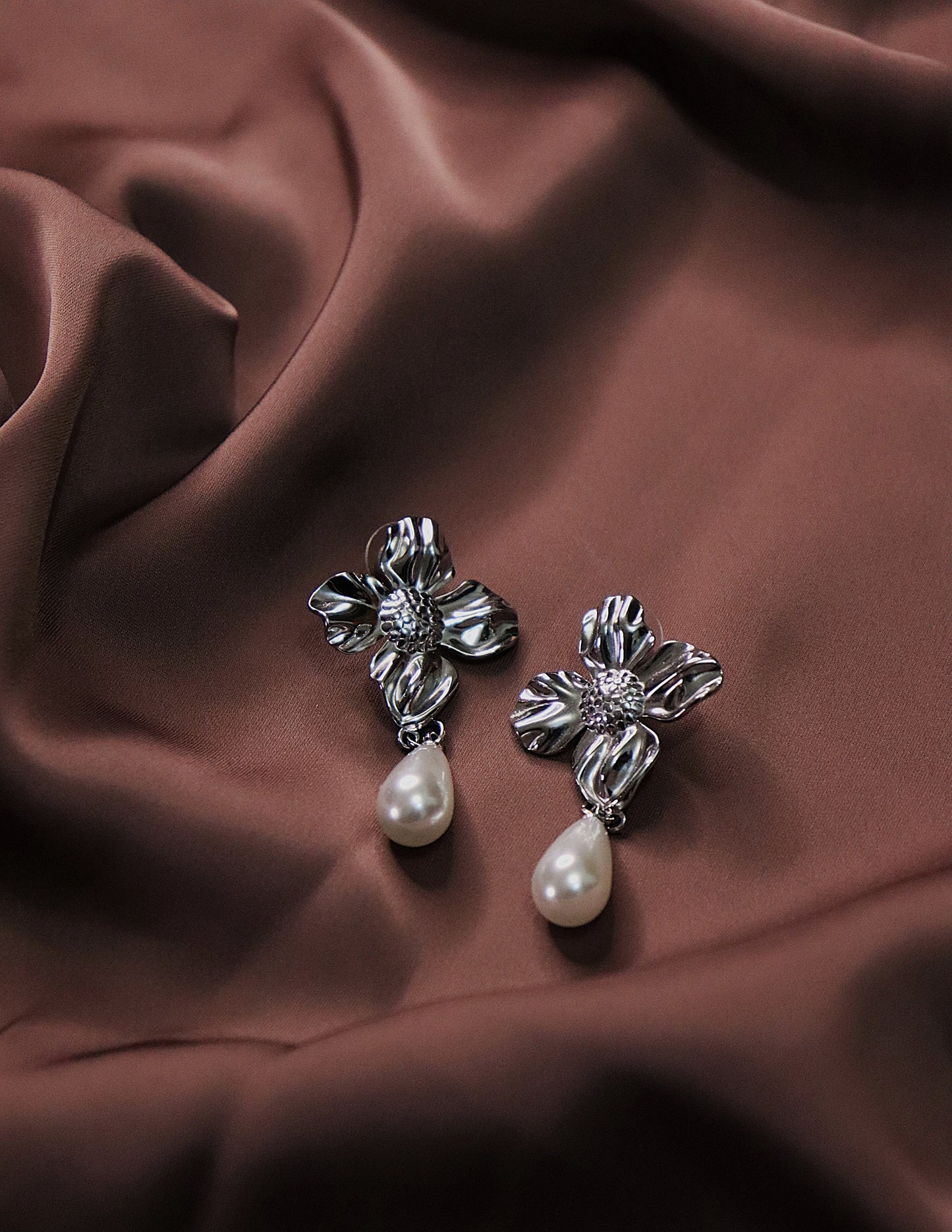 Pearl Touch Earrings