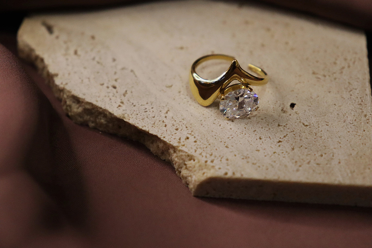 Aiglē Ring
